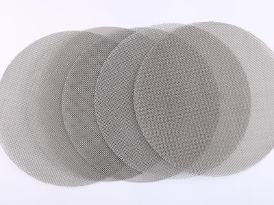There are six stainless steel filter discs from single layer stainless steel mesh.